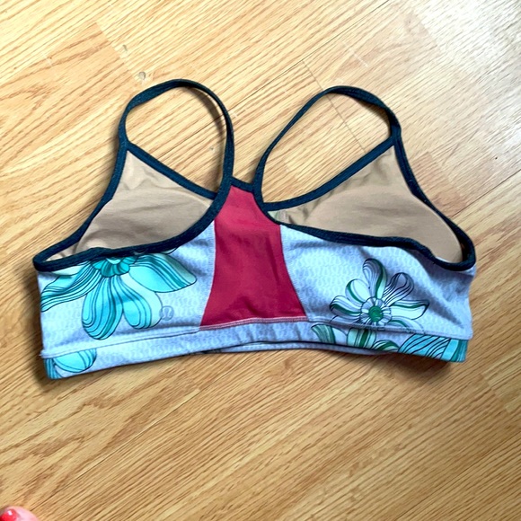 Lululemon y-flow bra - Picture 2 of 5